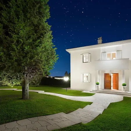 Helena Villa Porec